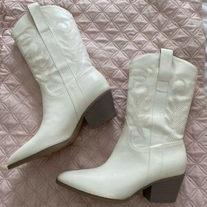 Women’s Cream Western Boots